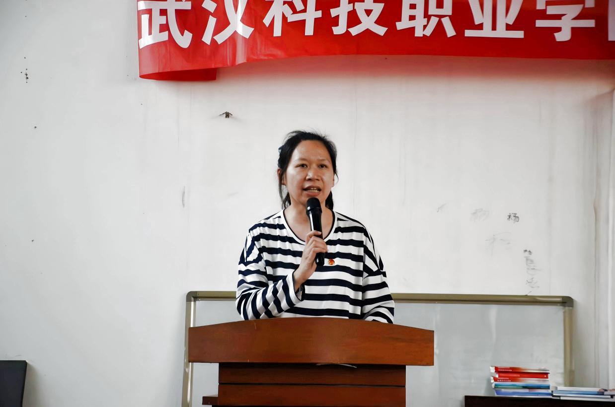 以青春之名,赴时代之约 ——武汉科技职业学院2024-2025学年“五四”表彰大会暨文艺汇演隆重举办 以青春之名,赴时代之约 ——武汉科技职业学院2024-2025学年“五四”表彰大会暨文艺汇演隆重举办