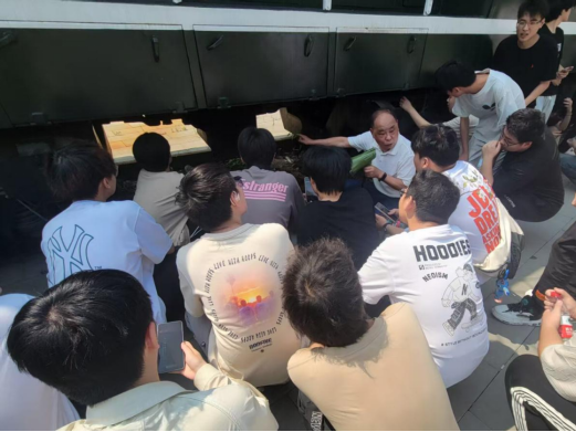 寻迹百年武九,解码匠心传承——我院开展四美塘文化公园沉浸式实践活动 寻迹百年武九,解码匠心传承——我院开展四美塘文化公园沉浸式实践活动