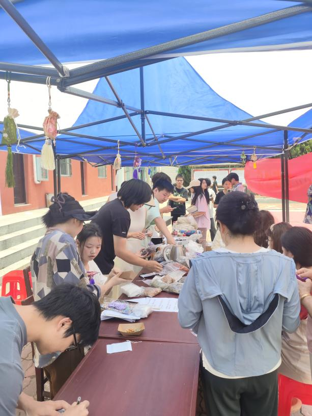 我院成功开展第四届525心理健康月活动 我院成功开展第四届525心理健康月活动