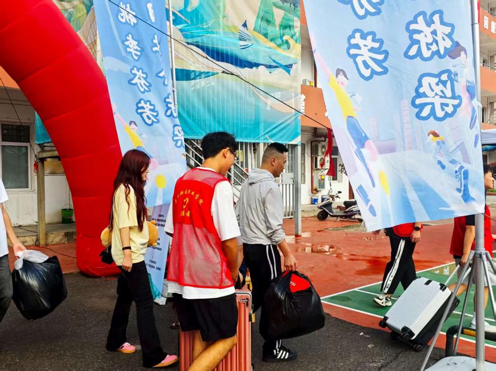 以心迎新，共赴星海——武汉科技职业学院圆满完成2025级新生迎接工作