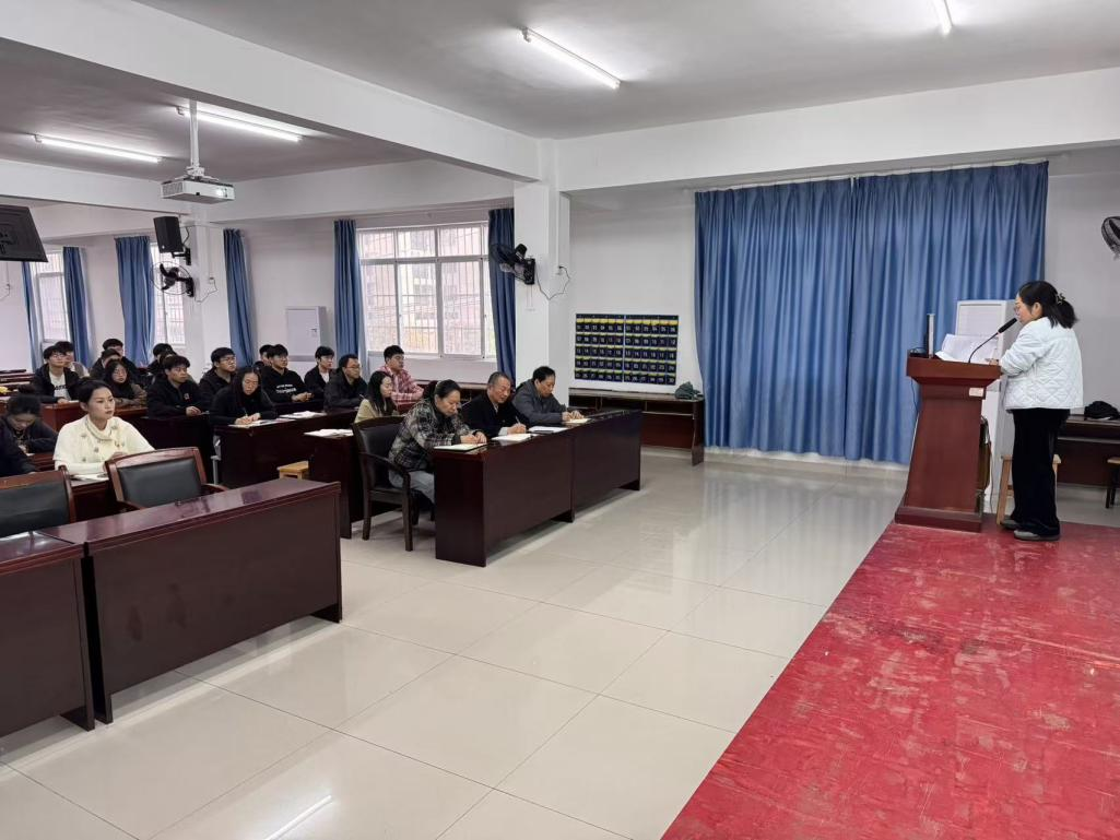 淬炼初心强作风 砥砺奋进启新程—— 武汉科技职业学院举行预备党员宣誓仪式暨作风建设专题学习 淬炼初心强作风 砥砺奋进启新程—— 武汉科技职业学院举行预备党员宣誓仪式暨作风建设专题学习