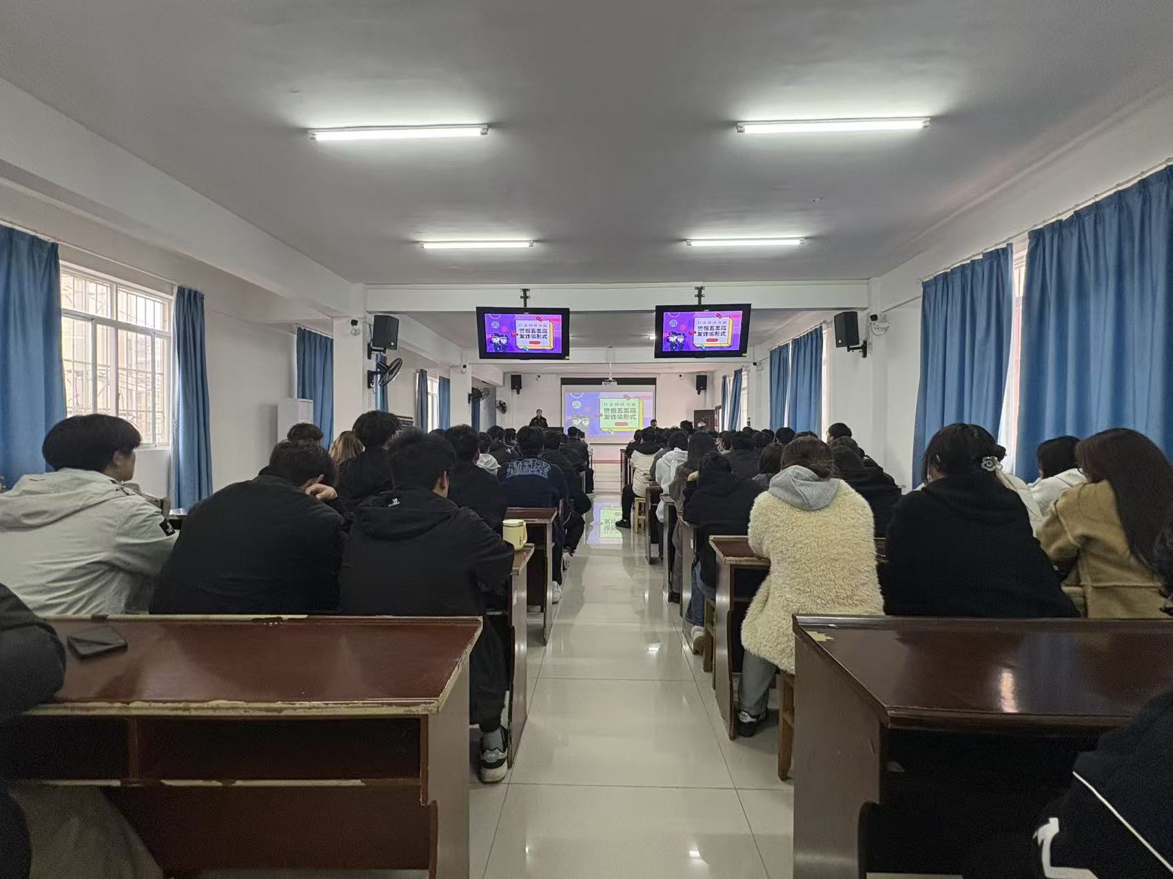 警校携手反诈同行,共筑校园安全屏障 警校携手反诈同行,共筑校园安全屏障