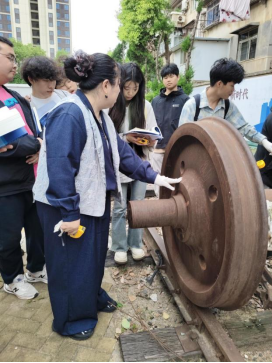 我院铁道机车运用与维护专业开展《铁道概论》课程实训活动