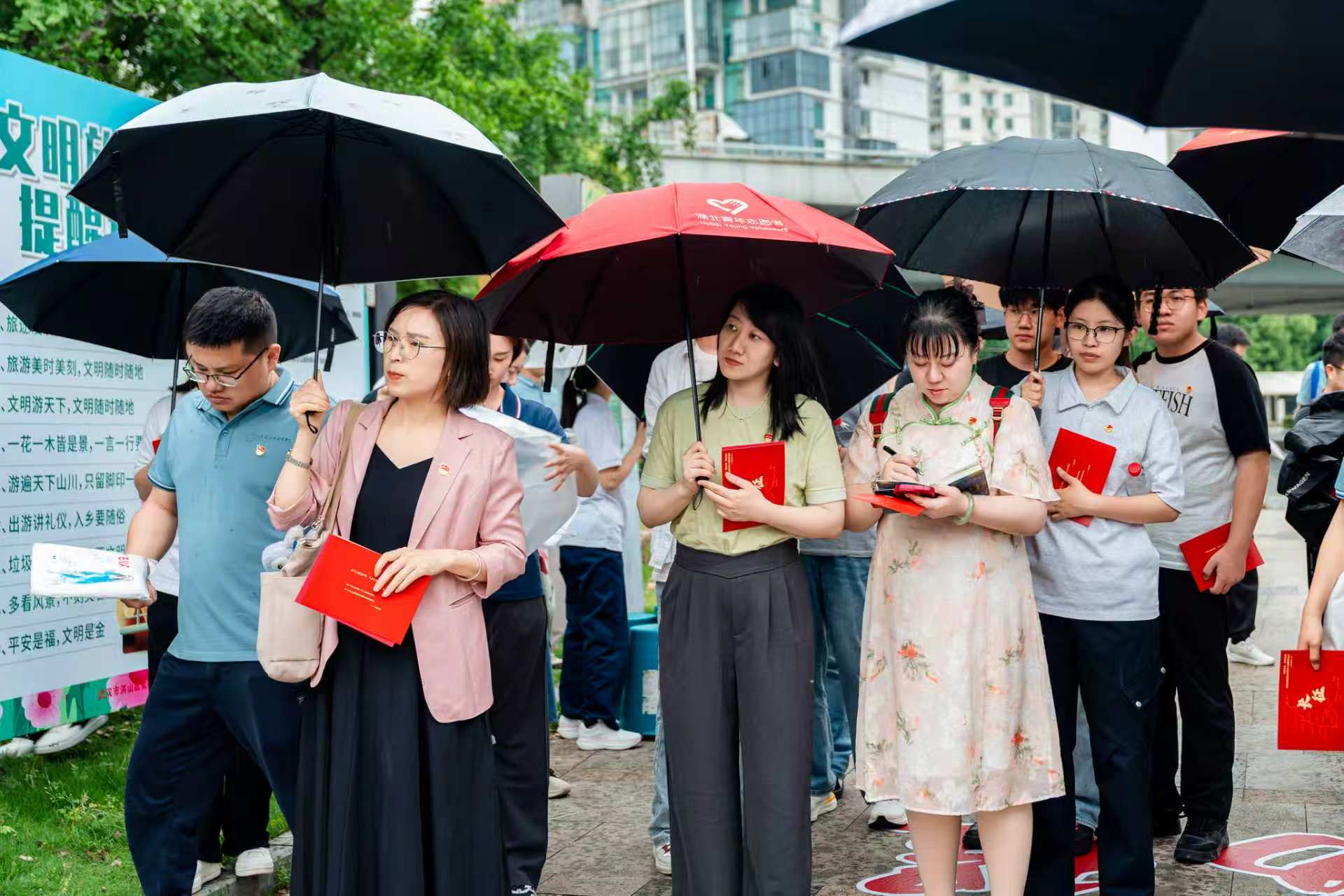 诗韵长征，重启新程——我院受邀参加武汉城市职业学院“诗韵长征·炬匠征途“主题教育活动