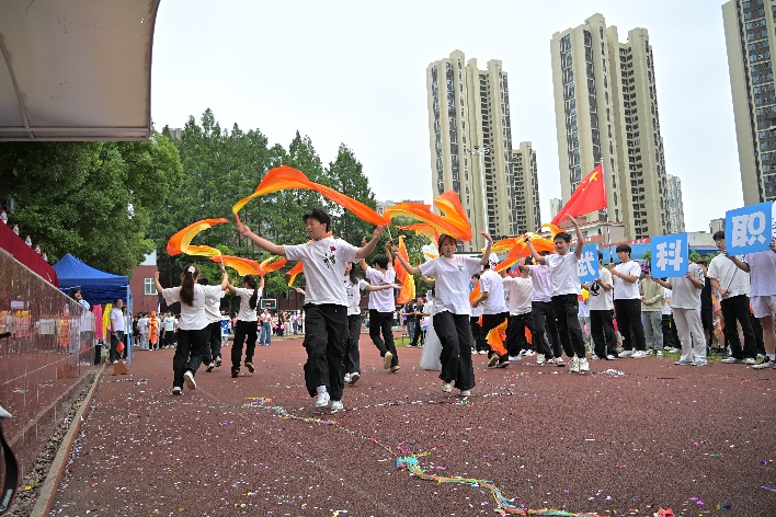 活力校园 趣享运动｜武汉科技职业学院2026年趣味运动会暨教职工趣味运动会圆满落幕