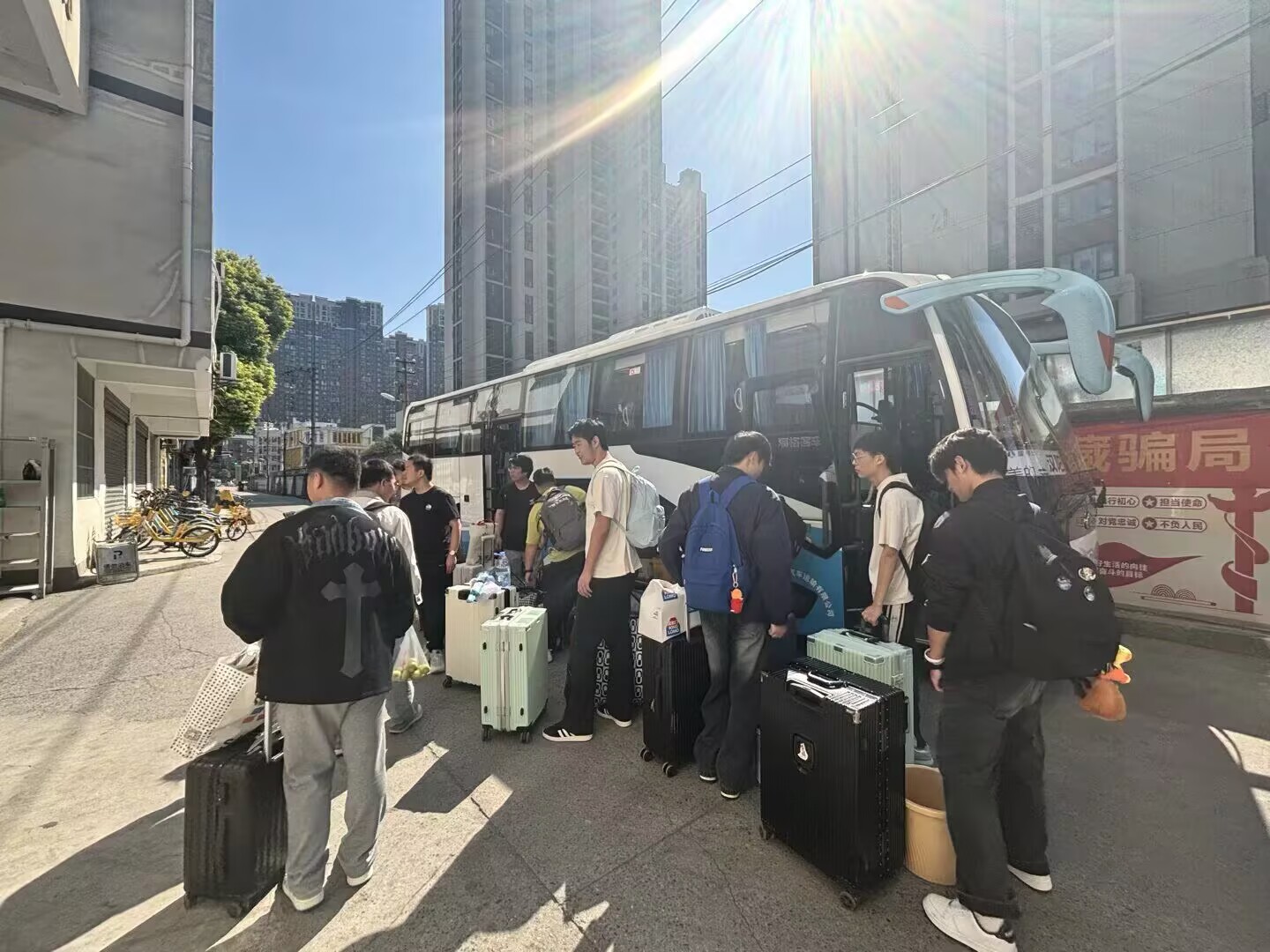 勤学苦练强本领，岗位实习砺匠心 ---武汉科技职业学院2024级学生赴美的集团及武汉锐科激光（黄石基地）有限公司开展岗位实习