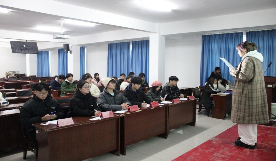 武汉科技职业学院2023年班徽、黑板报设计大赛顺利开展