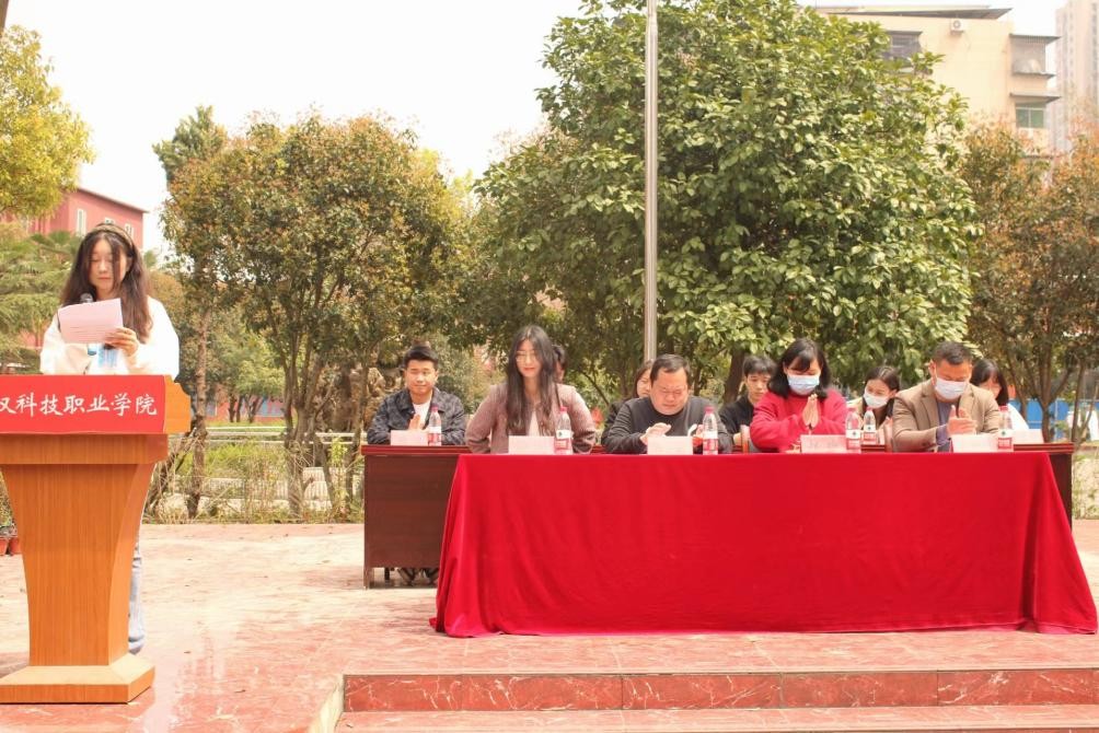 青春“篮”不住，热血不止步 —武汉科技职业学院第十八届“希望杯”篮球赛闭幕