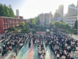 武汉科技职业学院2025年全民国家安全教育日主题升旗仪式