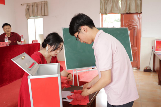 我院党委召开第六次党员大会 选举产生新一届党委委员及党委书记 我院党委召开第六次党员大会 选举产生新一届党委委员及党委书记